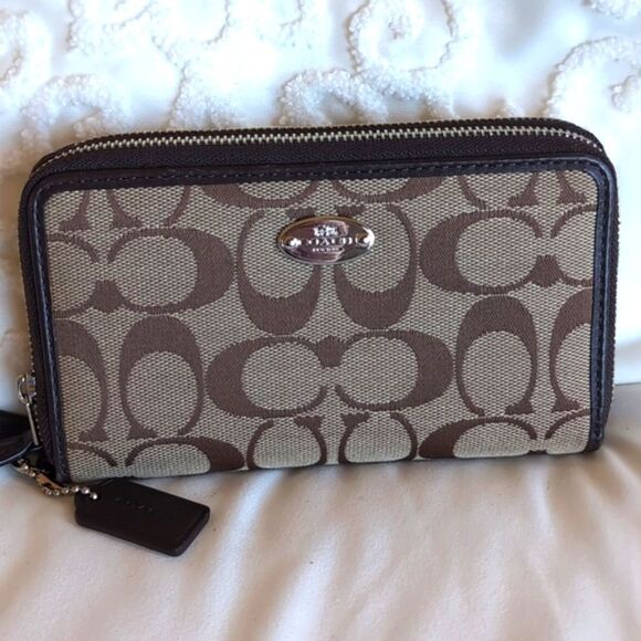 Coach 🤎 Brown Classic Signature Double Zip Around Wallet NWOT - Picture 2 of 14